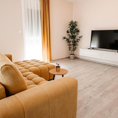 Sunrise View Apartment Oradea Exteriér fotografie